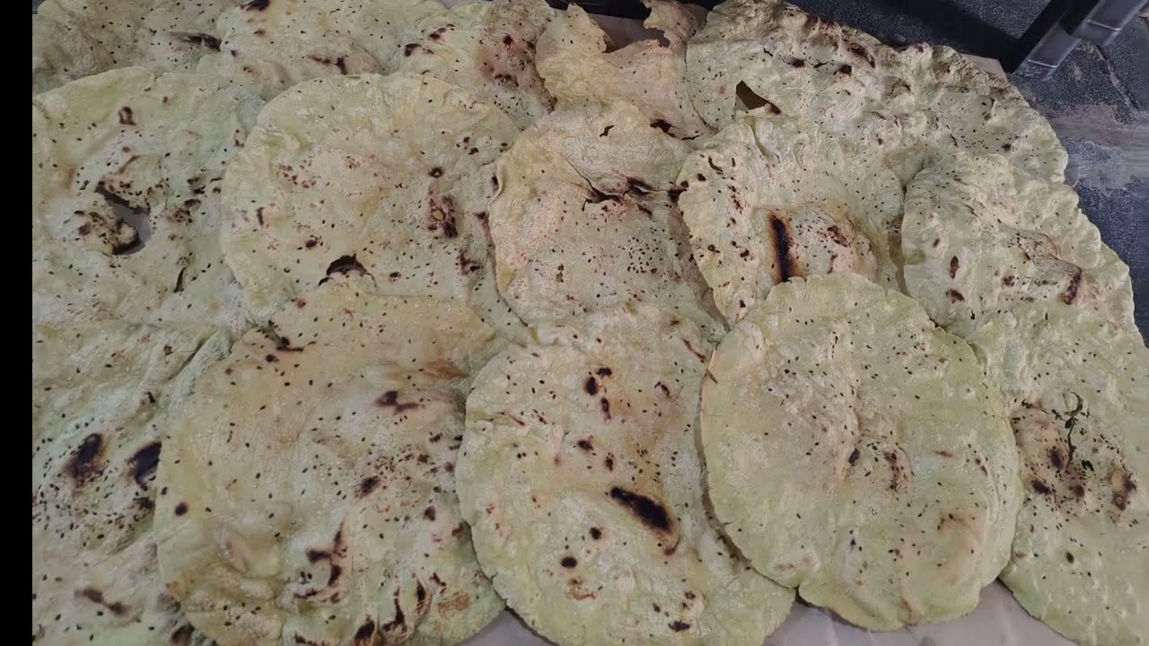 ♨️🧑🏻‍🍳ಸಜ್ಜೆ ರೋಟಿ ಮಾಡುವ ವಿಧಾನ/How to make Sajje Roti or Pearl Millet Roti or Bajra Roti in English😋