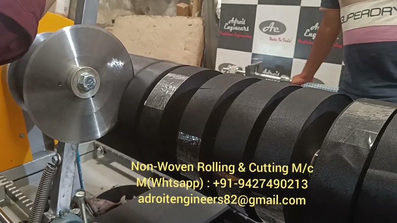 Non-woven Roll Cutting Machine
