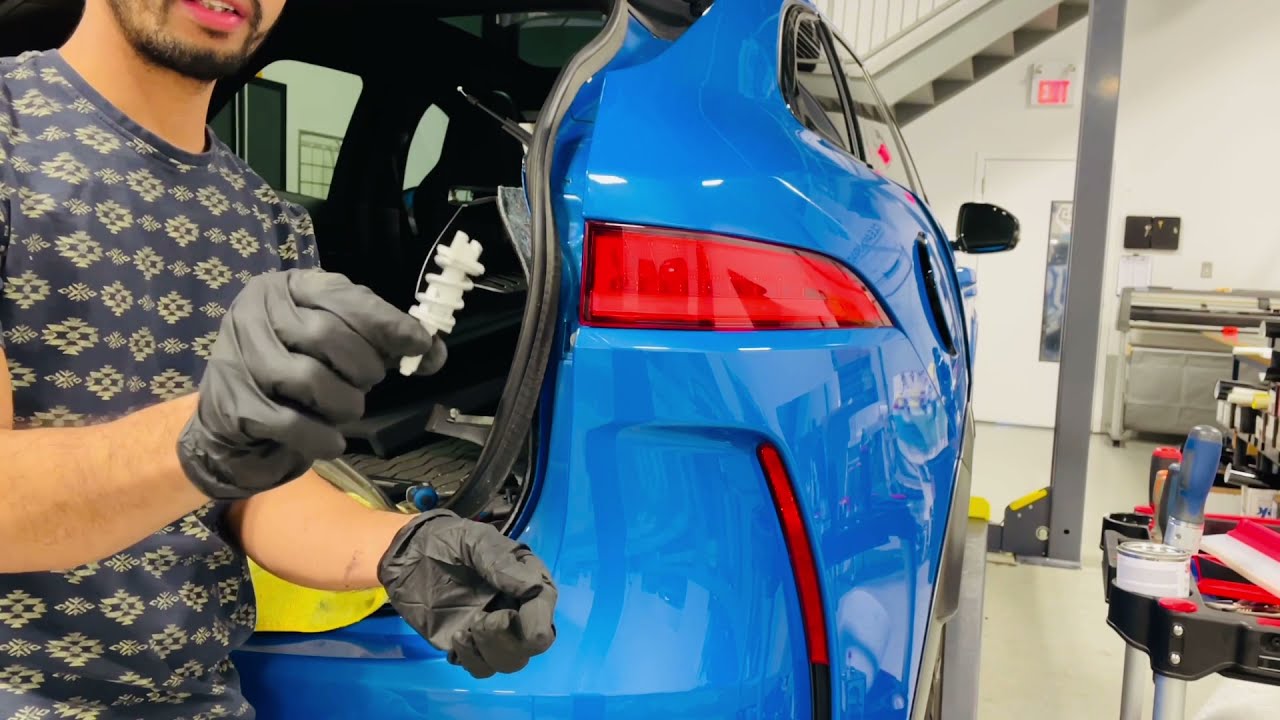 2020 Jaguar SVR | Tail light removal prior to PPF application