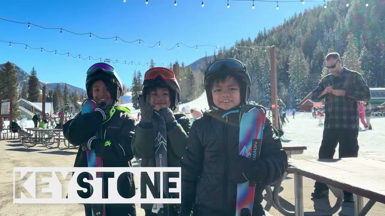 FIRST TIME SKIING!