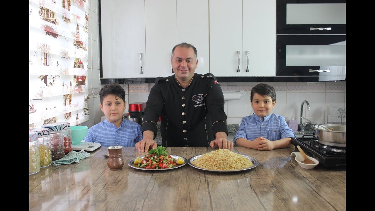 10 TL'YE 6 KİŞİLİK AKŞAM YEMEĞİ-SADE YAĞLI TEL ŞEHRİYELİ BULGUR PİLAVI VE ÇOBAN SALATA