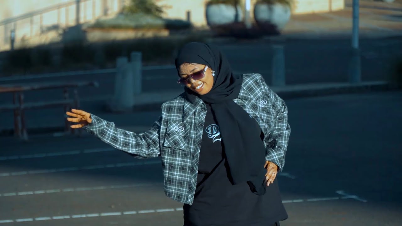 RAHMA HASSAN - ICTIRAAF JACAYLKAYGA U BAHAN - ( Official Music Lyrics )