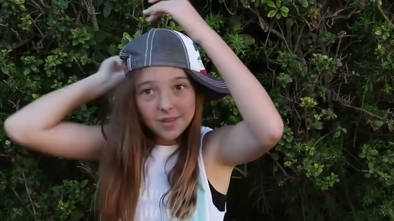 Alexis Secret Guide to Being Cool