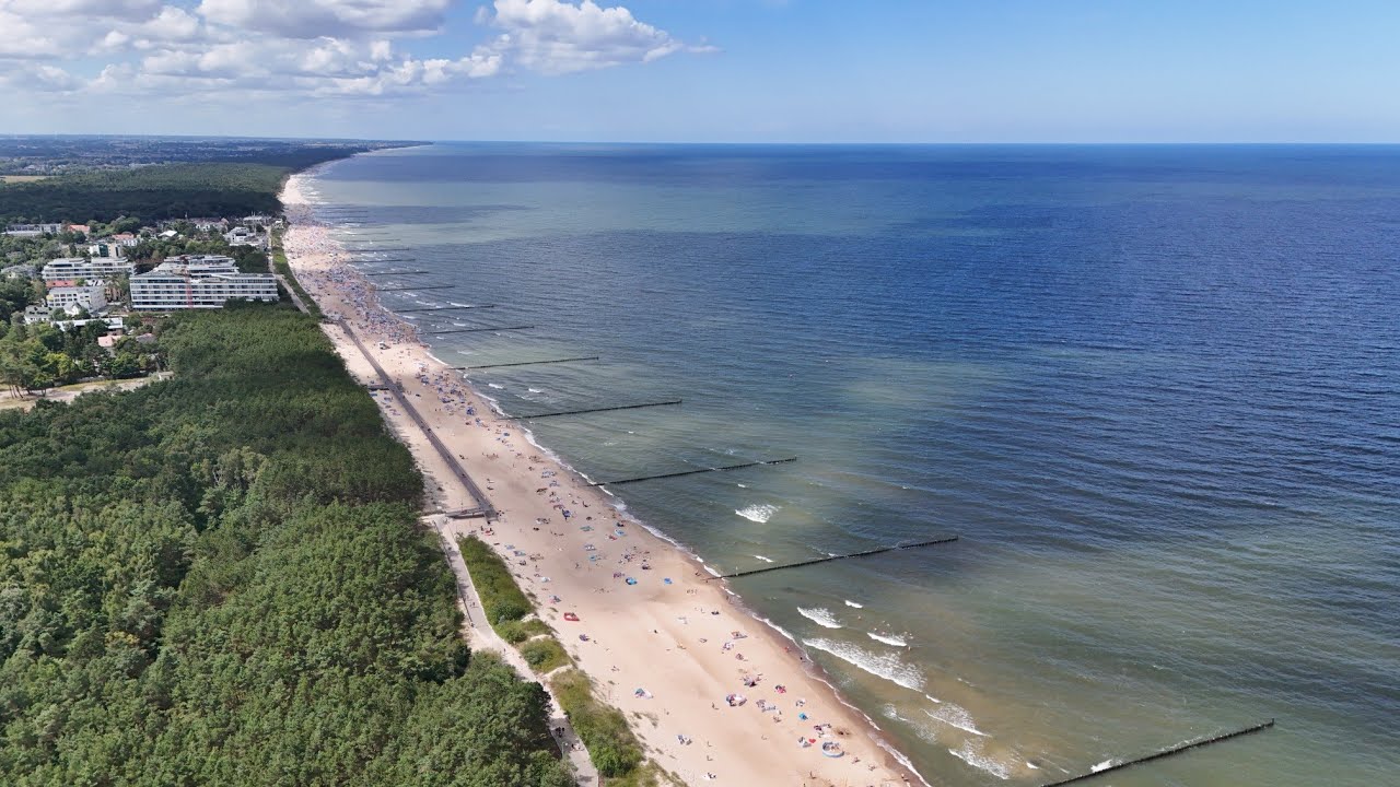 MIELNO plaża | The beach | DJI Air 3 drone summer footage [4K]