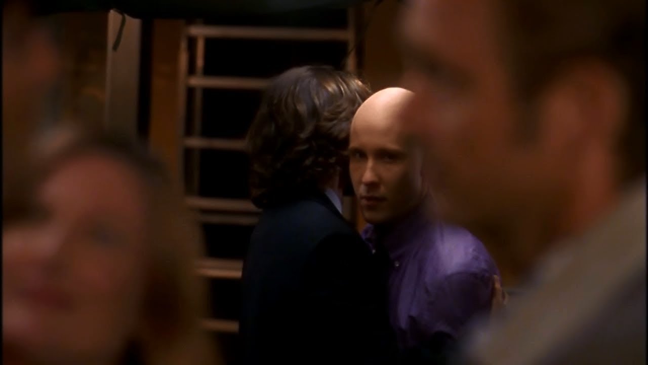 Lex Lacks Genuine Parental Affection -- (Smallville - S1; E8)