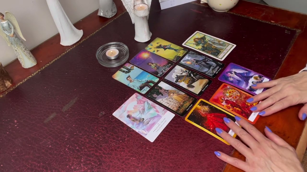 Co skrývá před vámi vaše osoba ? Co nechce prozradit ? 🌟Vneseme do vaší situace světlo ☀️