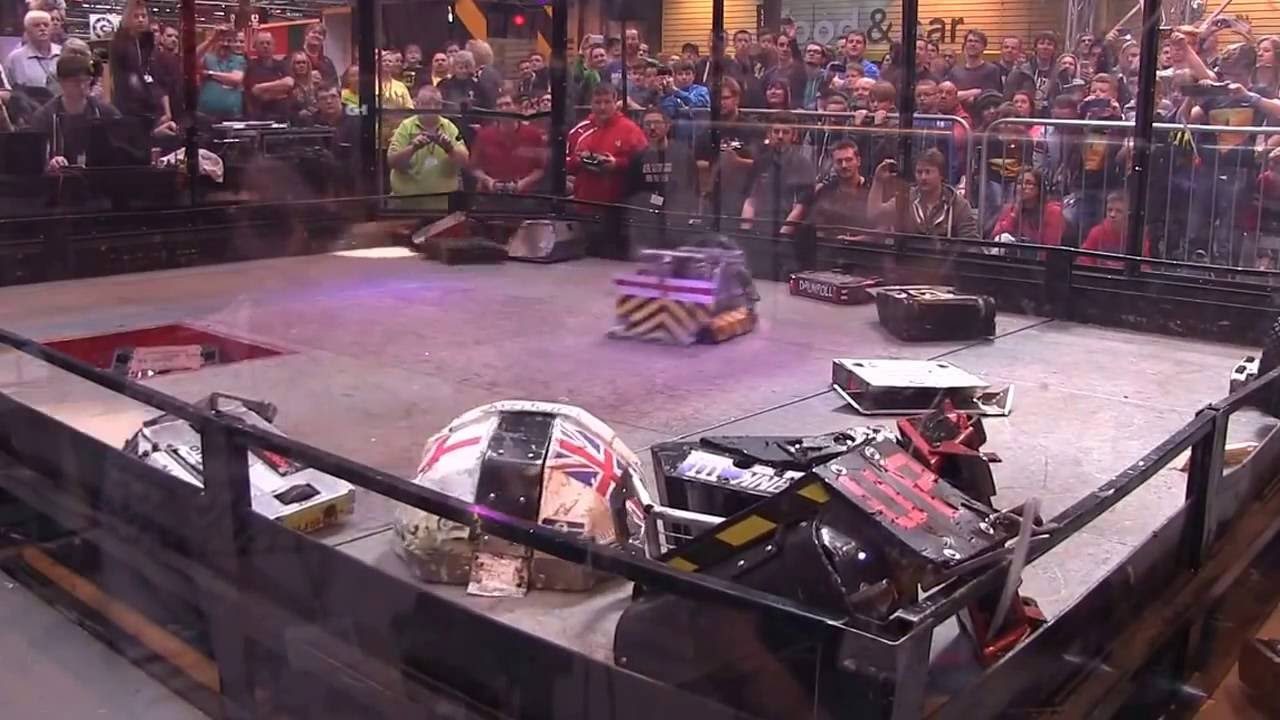 Robochallenge 2015 Robot Wars Gladiator fight 18 robot free for