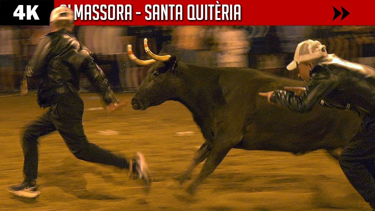 SI TE RÍES PIERDES 😹 4K ▪ ALMASSORA ▪ SANTA QUITÈRIA 2022 ▶ Tercera parte (Vacas enfundadas)