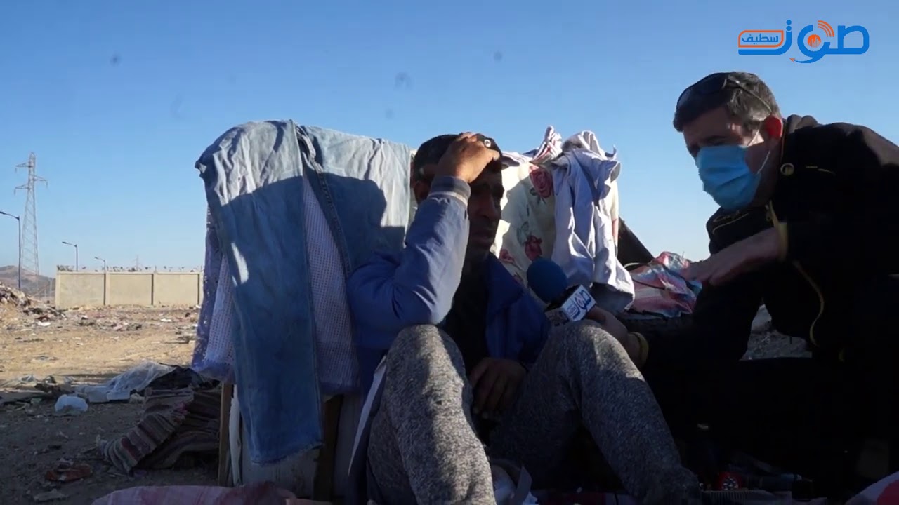 مأساة رجل يعيش وسط القمامة بعين ولمان