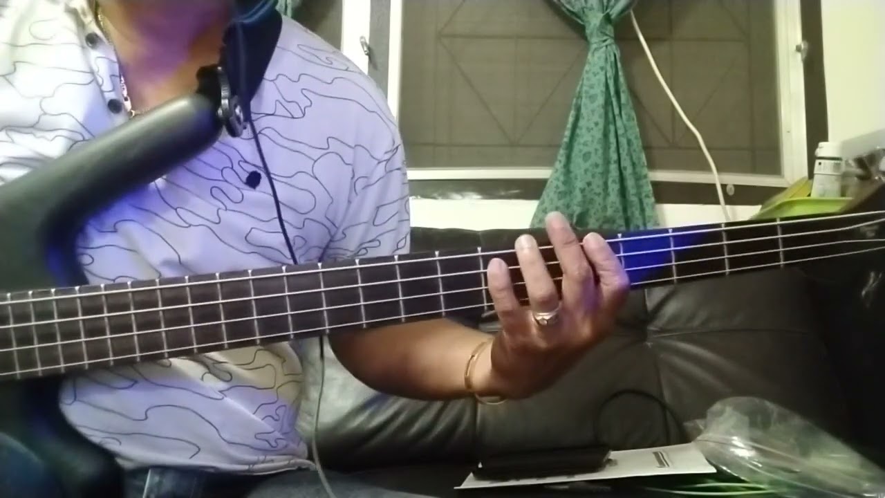 หลวงพ่อคูณ cover bass by  โอ