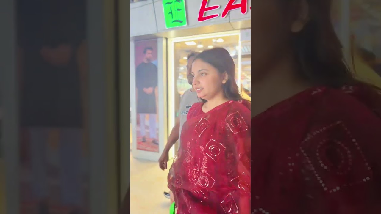 আচ্ছা শুধু আমি কি এমন বাবা-মা জোর করার পরে গা শপিং করলাম তাও একটি শুধু থ্রি পিস 
