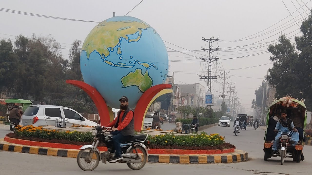 DG Khan Ke Mashhoor Globe Chowk Ka Live Scene | Must Watch 🔥