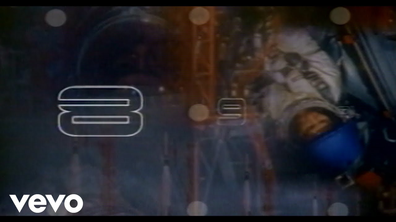 Ello - Kisah Kita T'lah Usai (Video Clip)