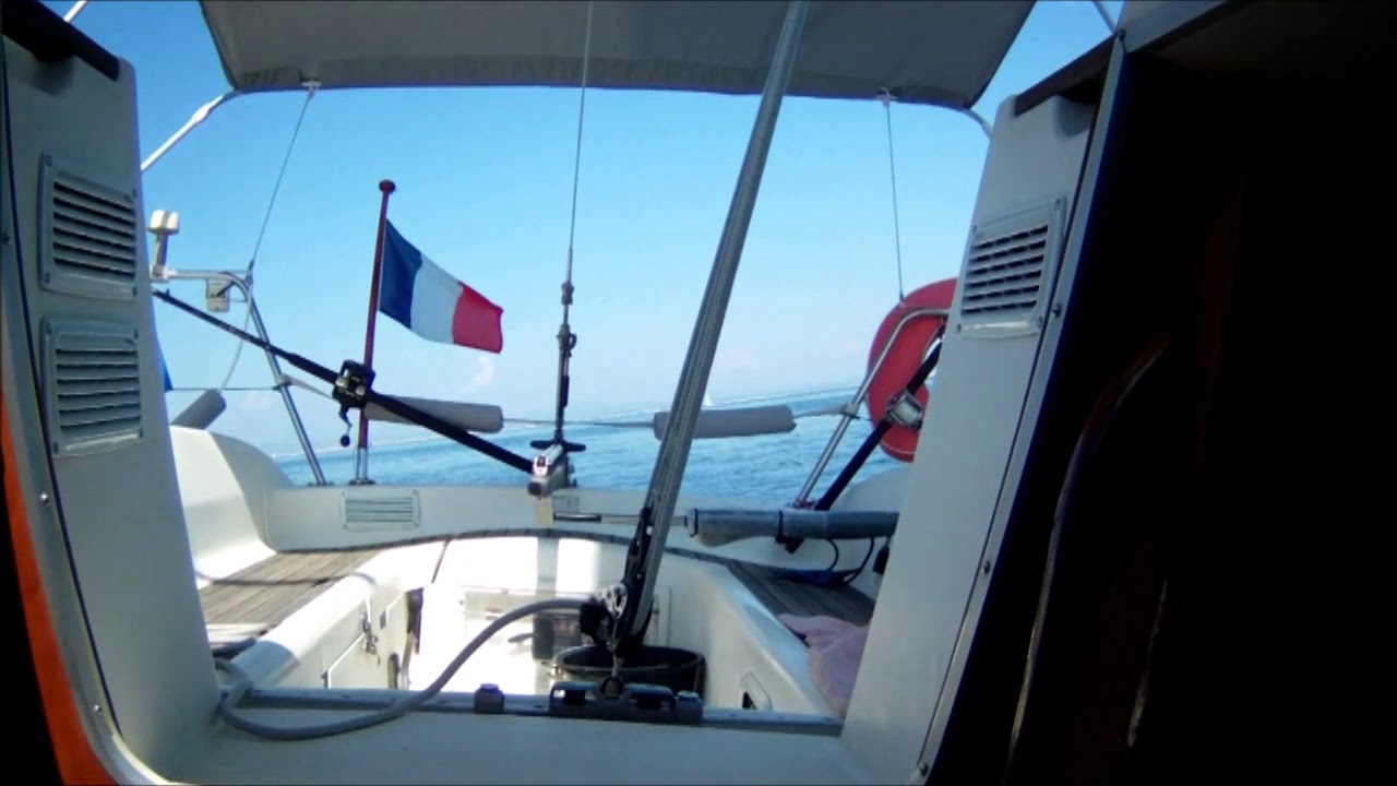 Tour du voilier Sun Light 30