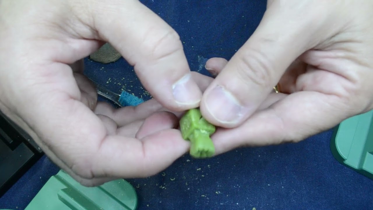 Vídeo A=aula de escultura 1MI pela técnica do enceramento regressivo