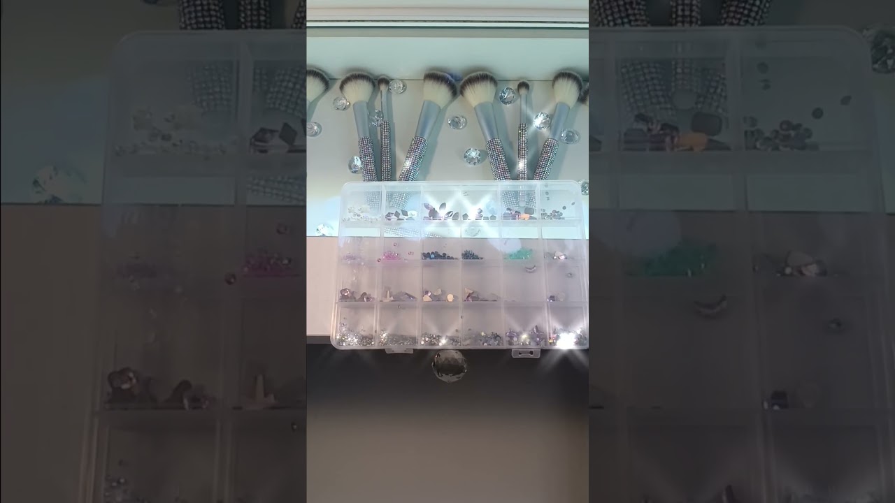 #fypシ #diynails #goldglitter #girly #bling 🎀💞✨️