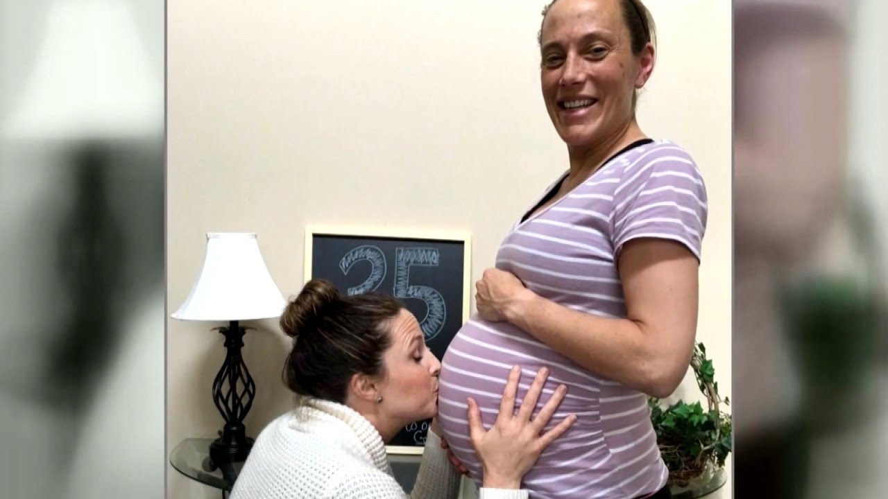 Coach Gives Birth To Twins After Offering to Be Surrogate for Former Student