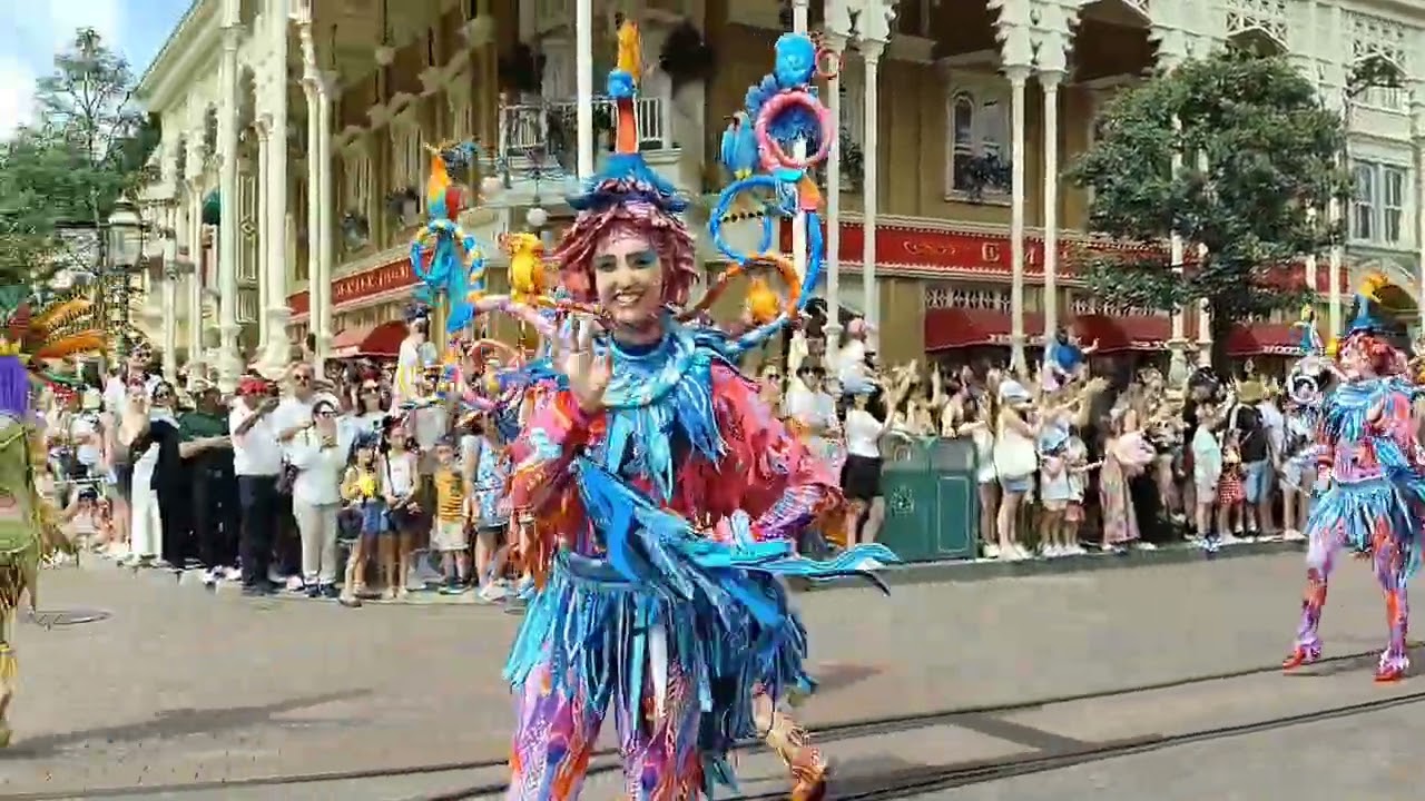 ✨ Disneyland Paris Parade at 11:30 AM | Disney Stars on Parade ✨