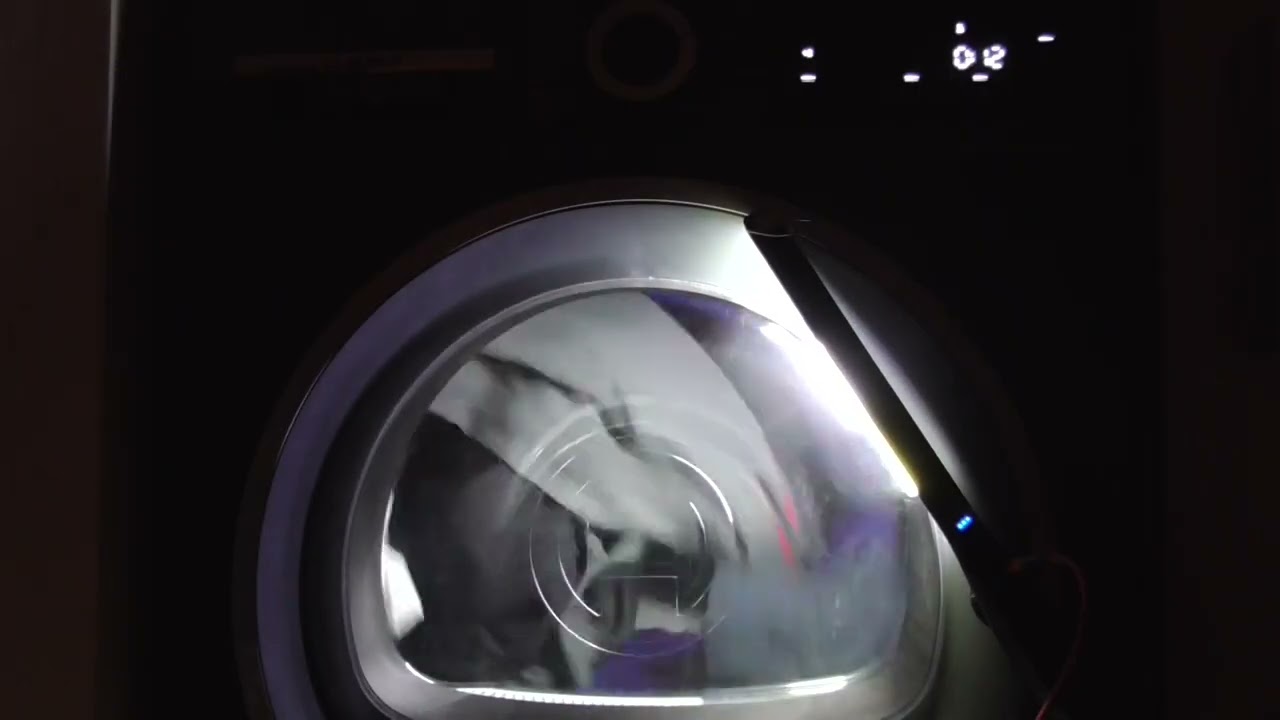 Easy Care cycle on Iron Dry x2 with Low Heat - Bosch Series 6 Heat Pump Tumble Dryer