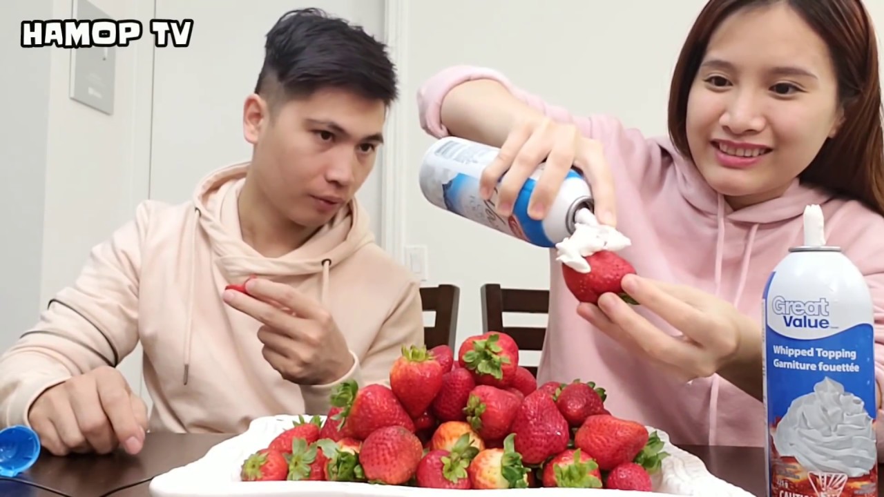 1 MÂM ĐẤỲ DÂU TÂY CHẤM KEM TƯƠI VIỆT QUẤT