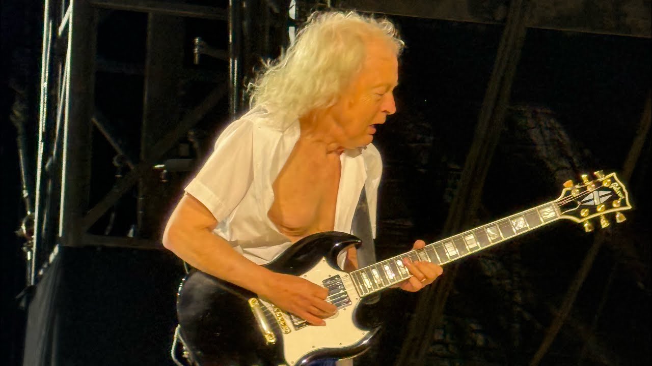 AC/DC at Murrayfield Edinburgh - Fling Thing / TNT