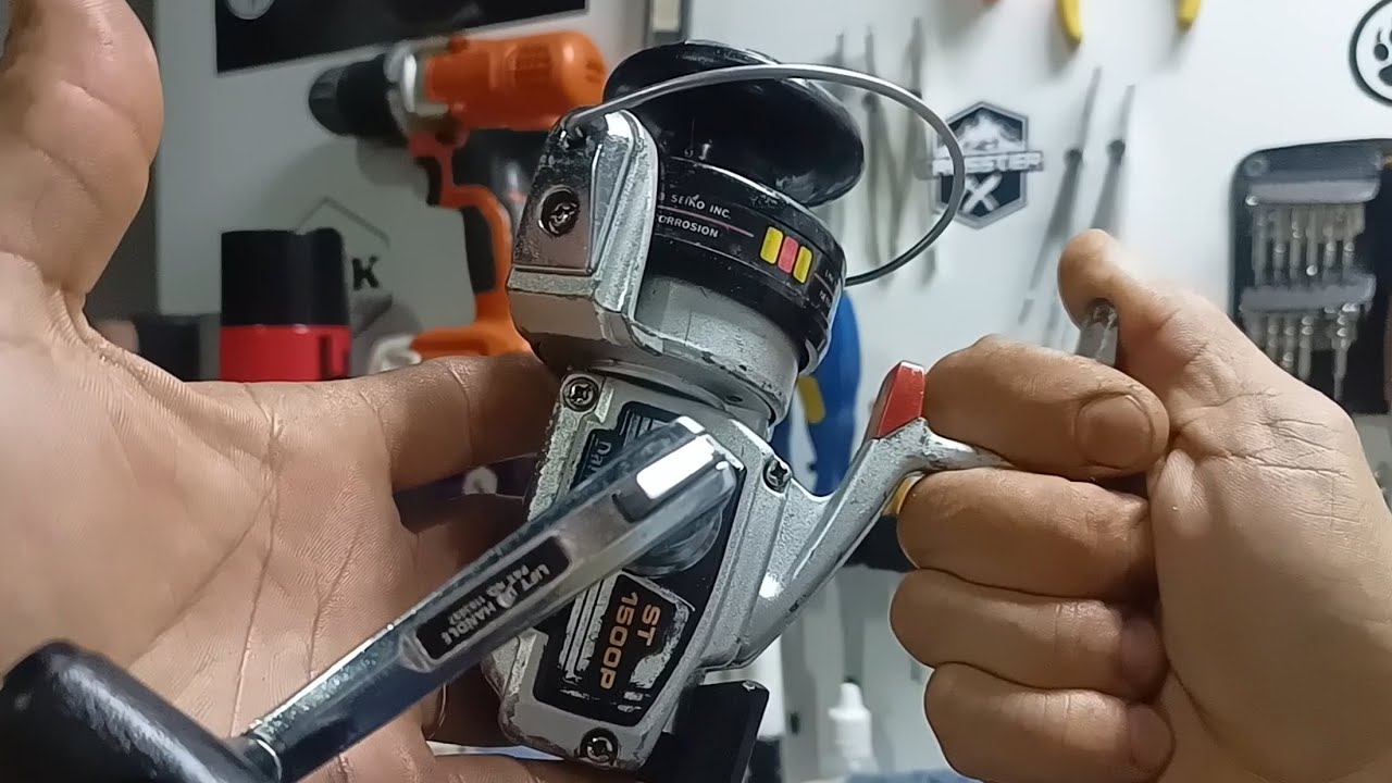 Manutenção de molinete Daiwa Sprinter,  limpeza e lubrificação, molinete duro para recolher
