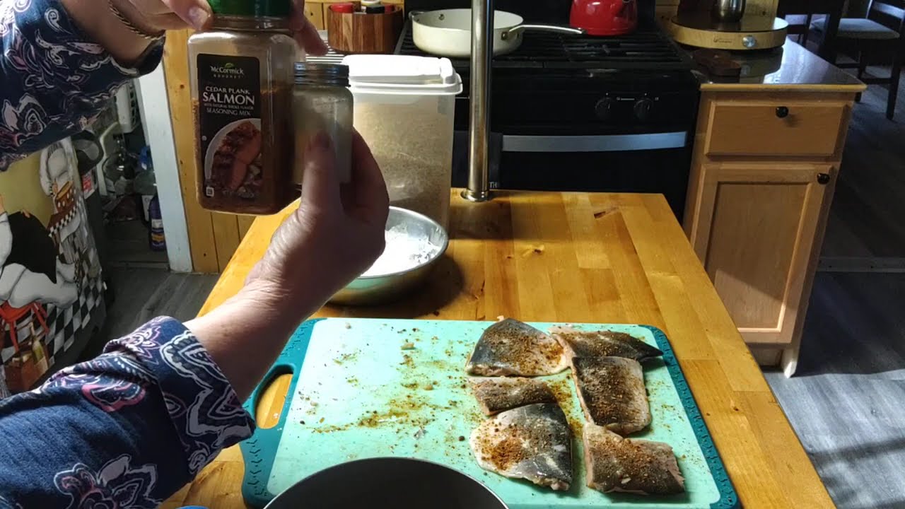 The Simplest Salmon Recipe Ever 😋