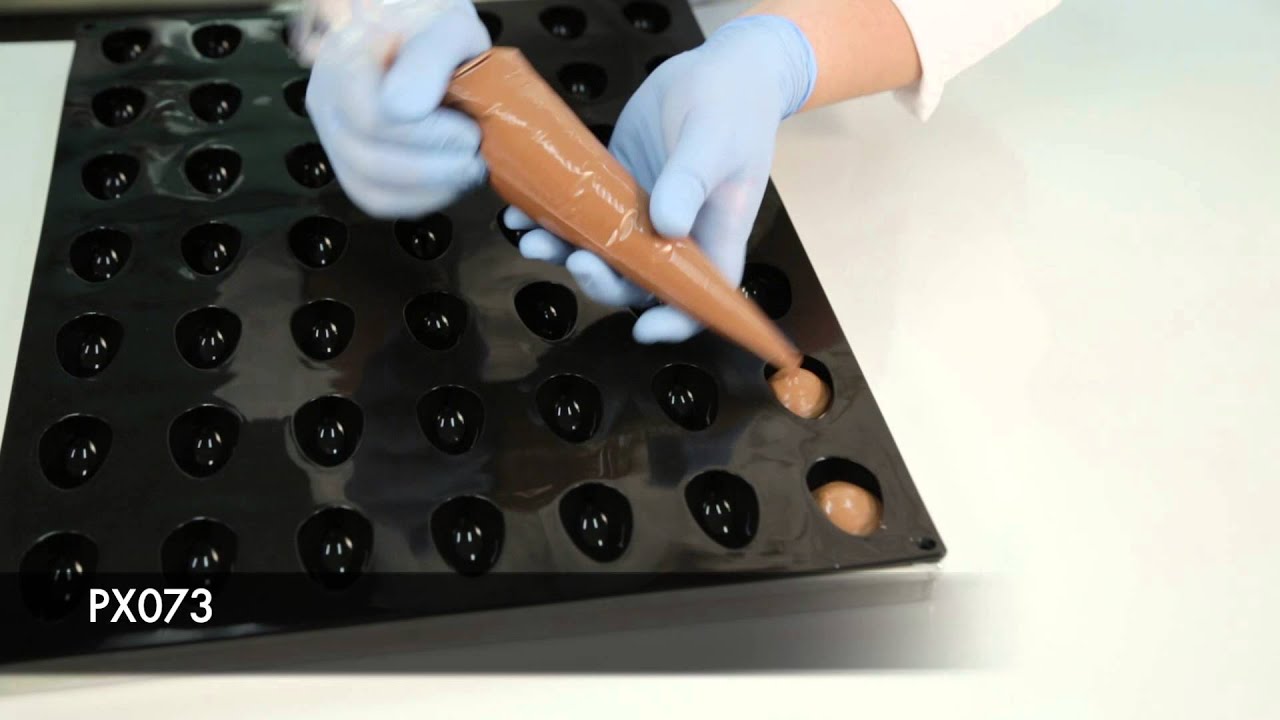 How to make quenelles PAVOFLEX QUENELLE 3D silicone molds