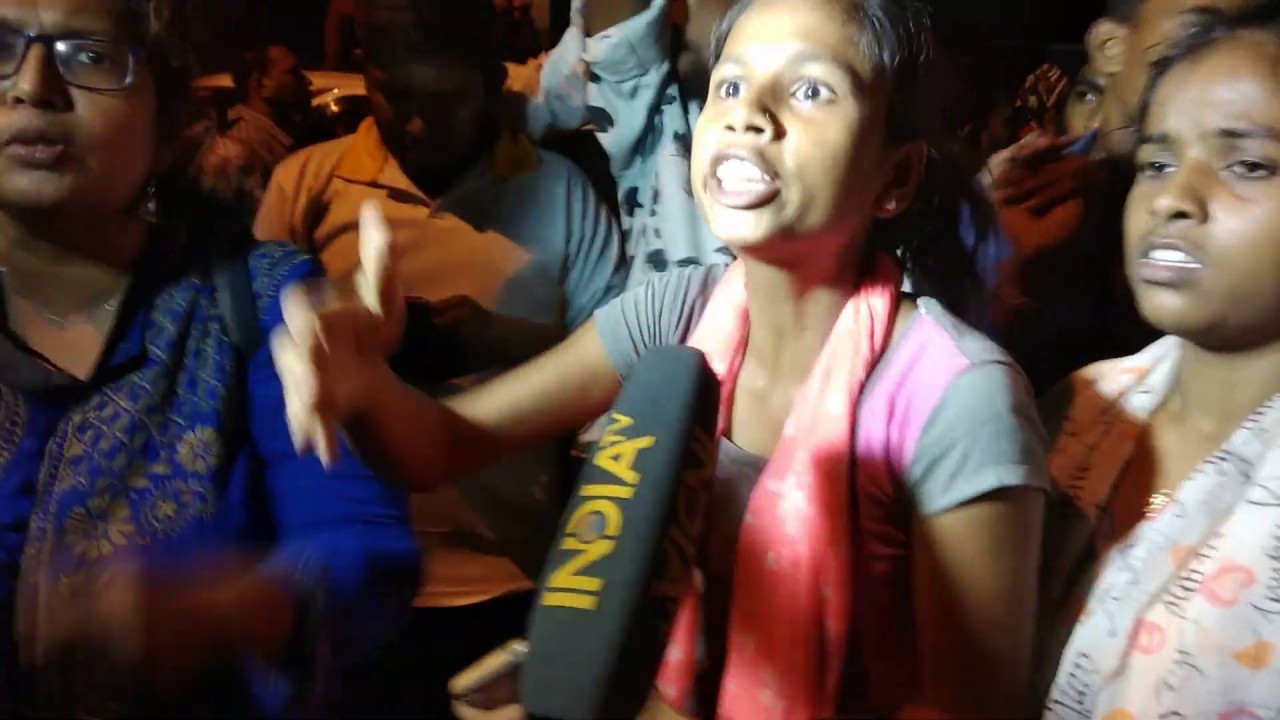 Aarey Colony:Tree cutting begin | 200 trees cut | Lathi charge against protesters| Friday Night