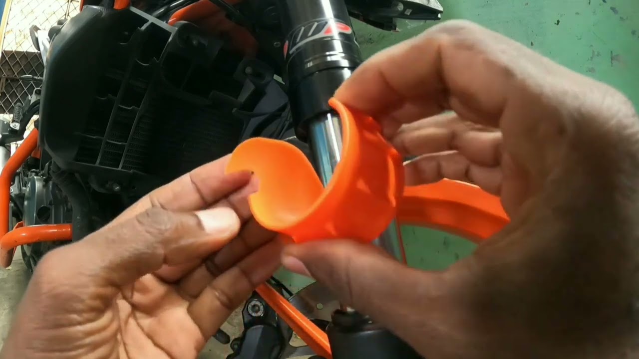Ktm390 duke fork oil lrakage ripair work 