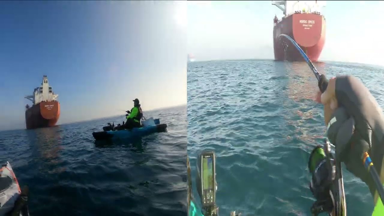PESCA EN KAYAK ESTRECHO DE GIBRALTAR  CON @blackflagKF  @SalvaJiggingLA OLA PERDIDA #kayak #terror