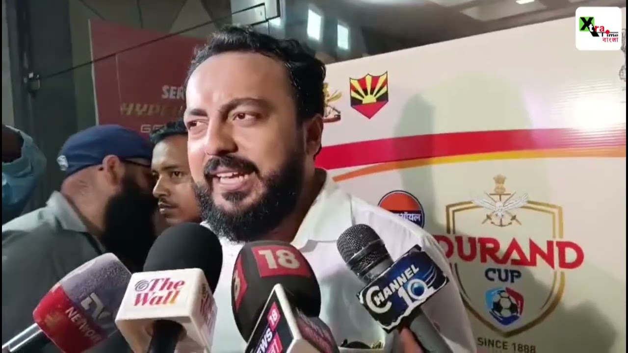 দর্শকরা বৃষ্টিতে ভিজছিলেন, তাই ক্রীড়ামন্ত্রীও গ্যালারিতে চলে গেলেন!