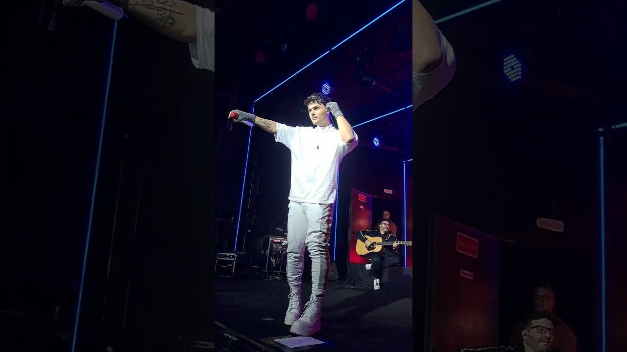 Concierto de Abraham Mateo 💜🎤 en la sala but ( Madrid) 15/01/2023 prueba sonido aunque estés con él