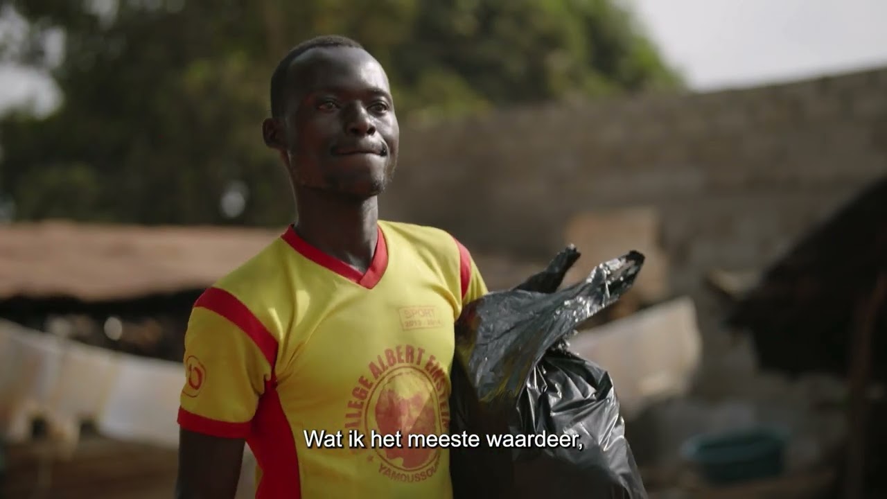 De traditionele doeken van Koffi