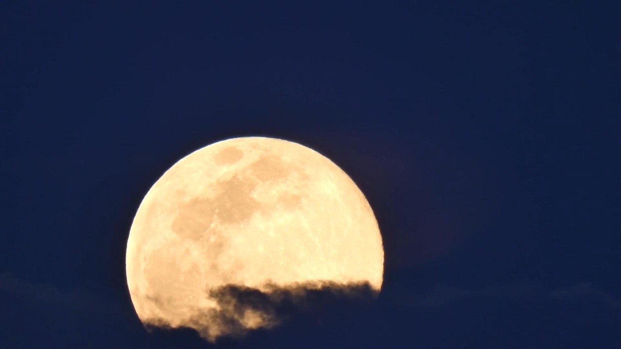 LUNA SI SOARELE