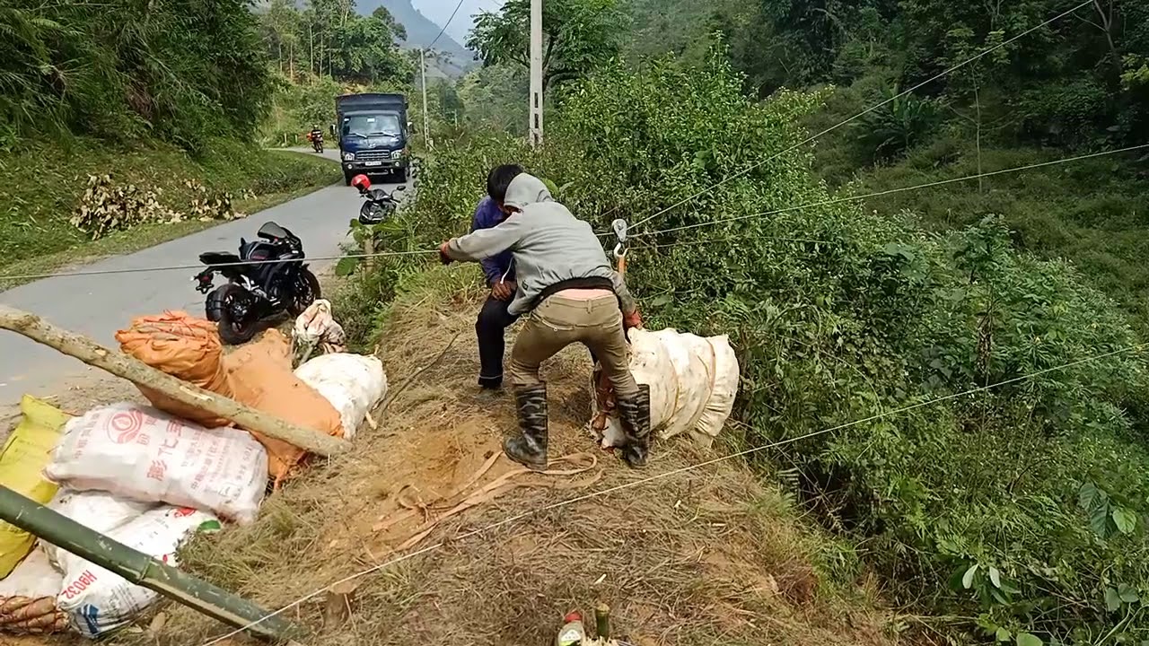 Người Nhà Nông sáng tạo cáp treo chuyển sắn quá dã man