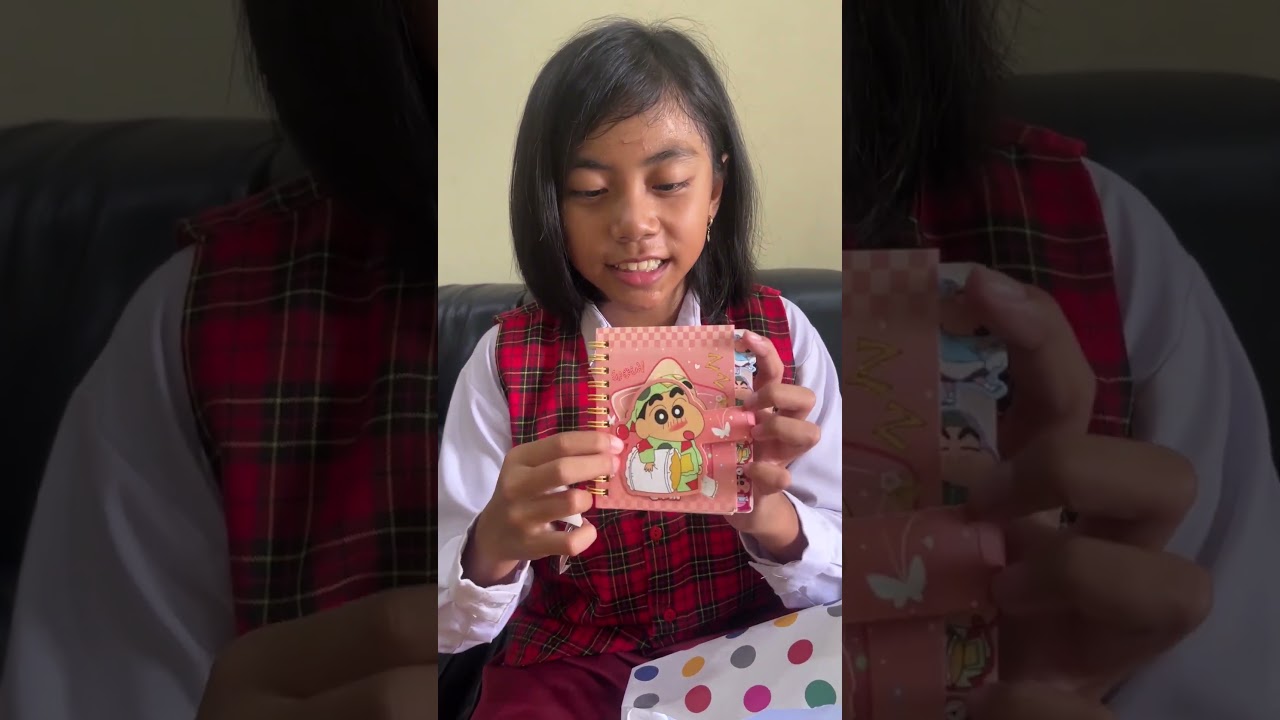 Buka Kado Hadiah dari Sekolah 🎁🎉