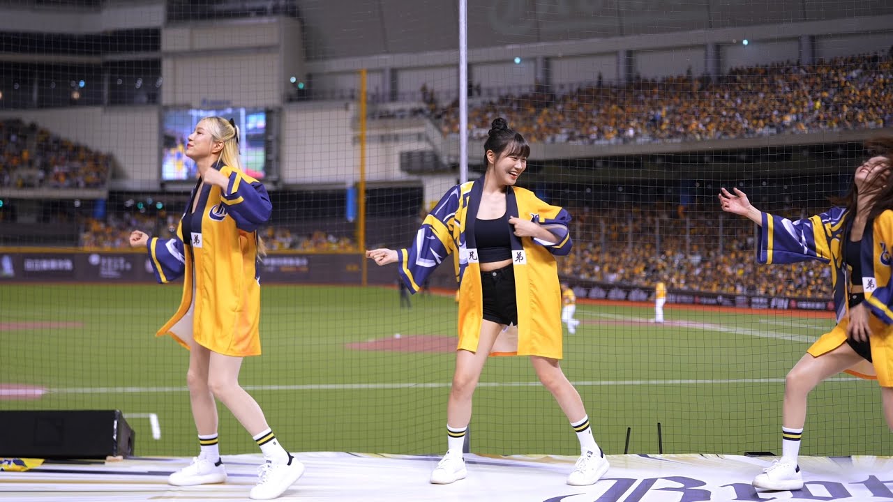 荷律丹妃 我們兄弟 好聽歌曲 就是有種感動 真的是很棒的畫面cheerleaders fancam