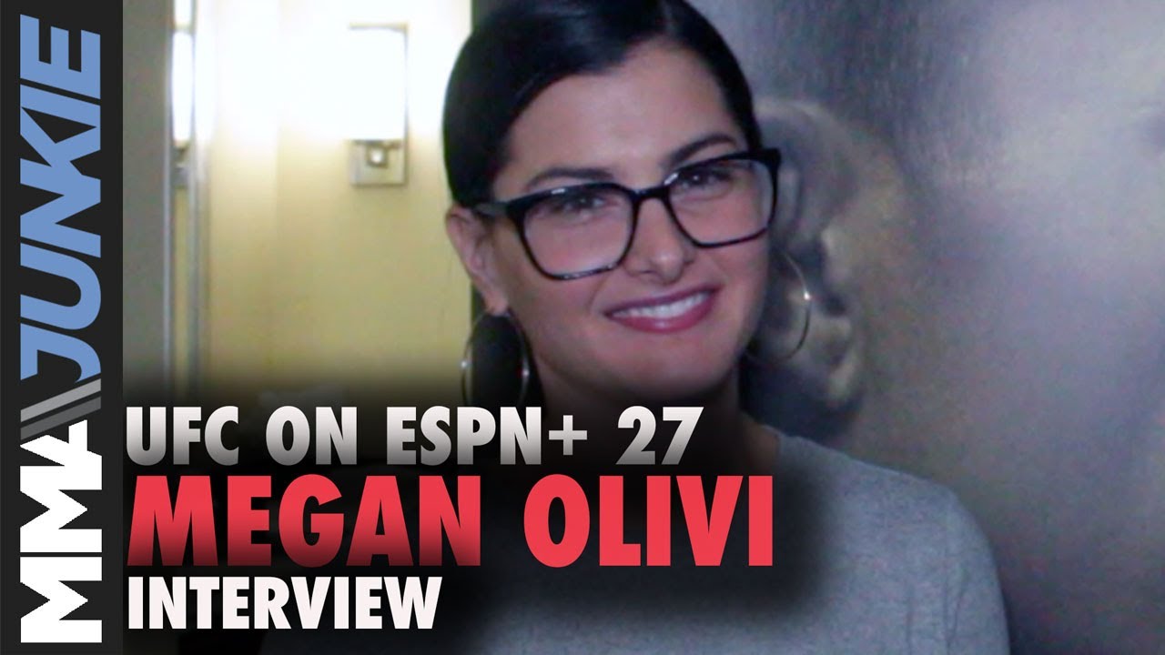 Megan Olivi takes rare cageside seat as husband Joseph Benavidez fights for UFC flyweight title