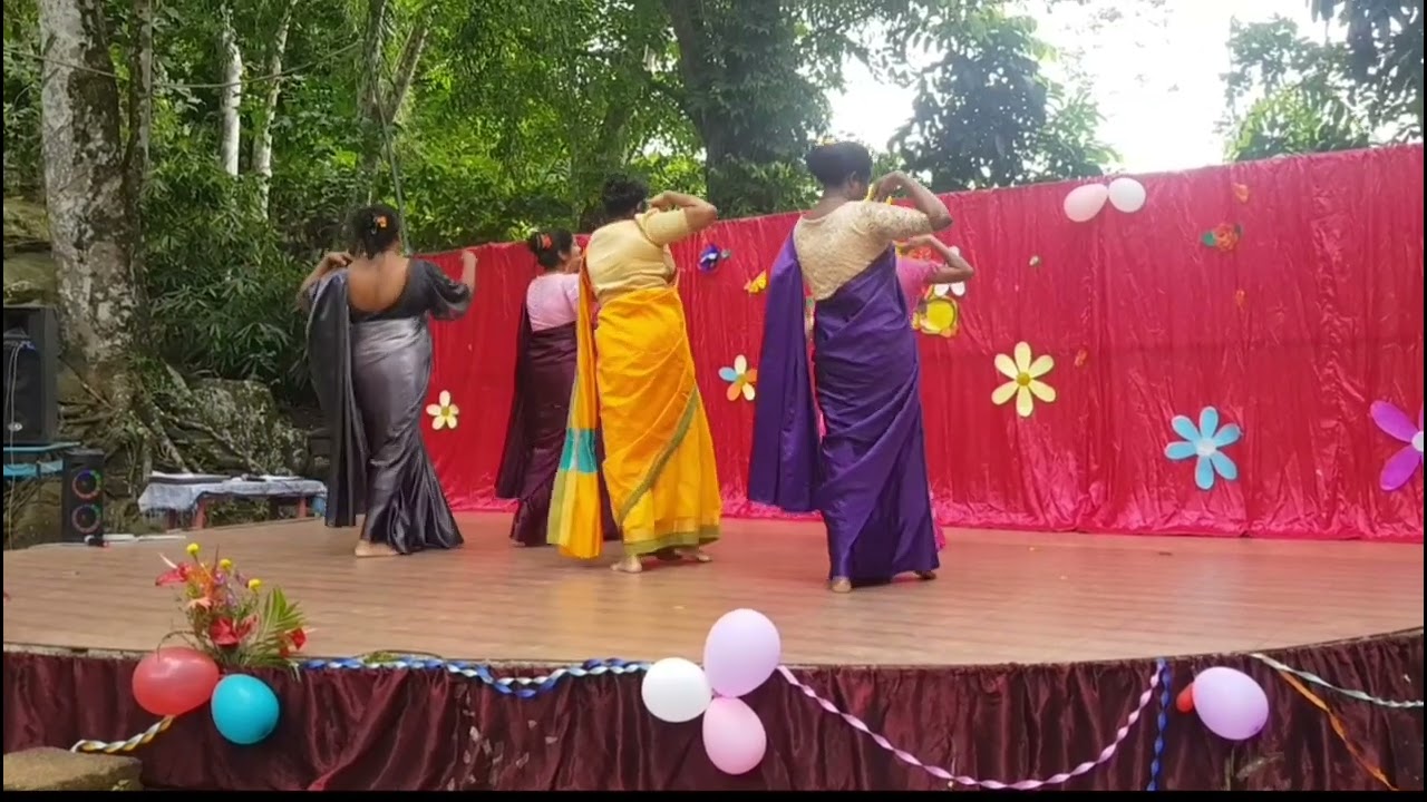 හිරුද මුවා වී ලැසි ගමන බලාවී ....