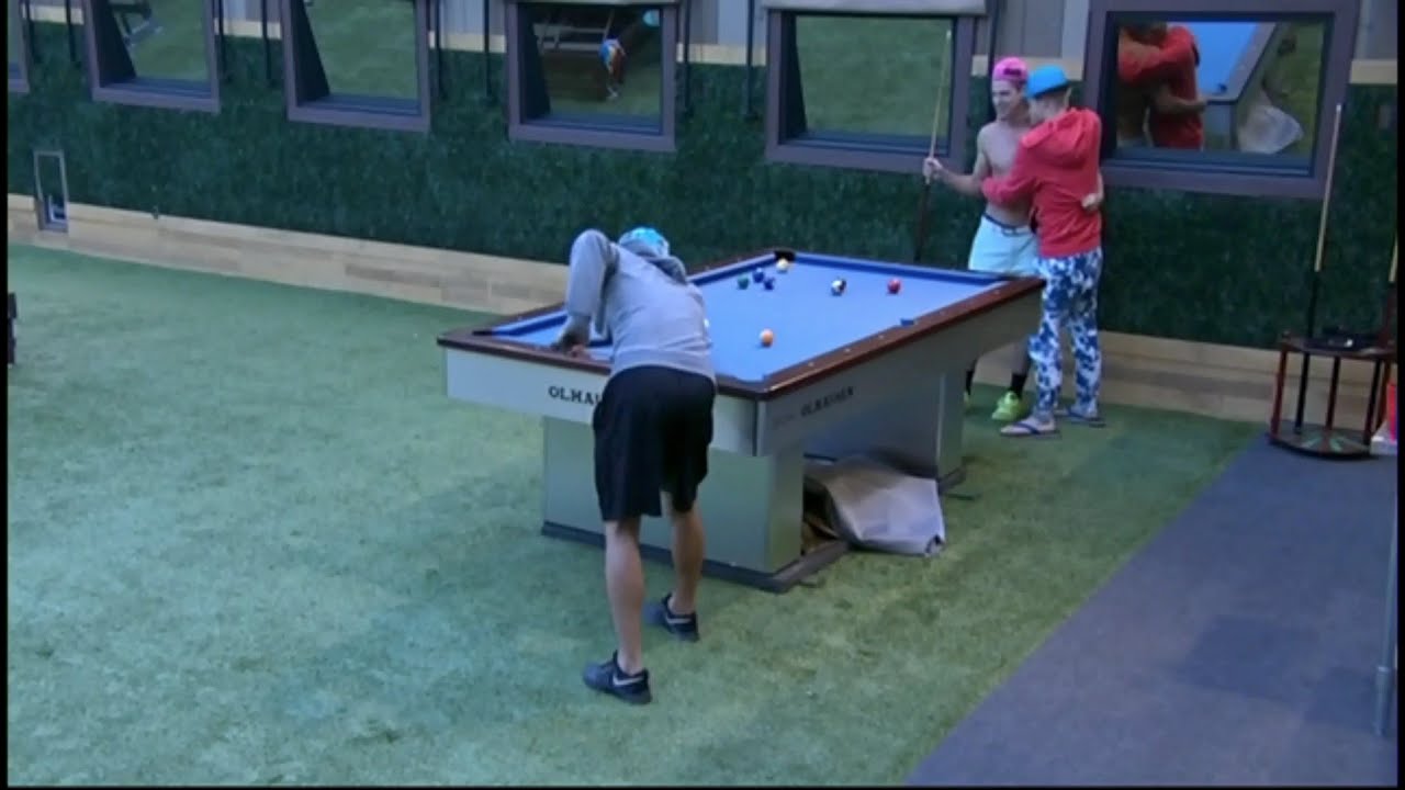 7/05 6:07am - Frankie is Jealous of Zach & Cody, Zankie Hugs and Playing Pool