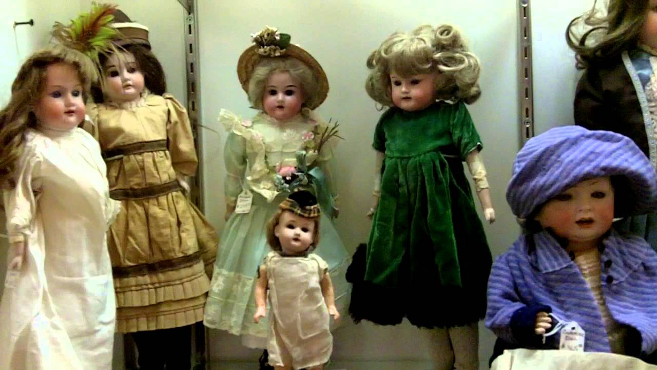 Antique Dolls, Gannon's Antiques has vintage dolls & antique dolls at our antiques mall in Ft Myers