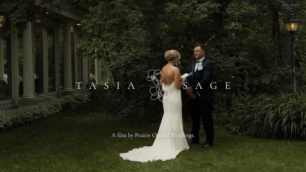 Heartfelt Private Vows at the Norland Historic Estate |  Prairie Orchid Weddings