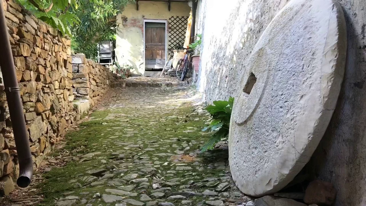 Imperia - Casa con giardino a Montegrazie