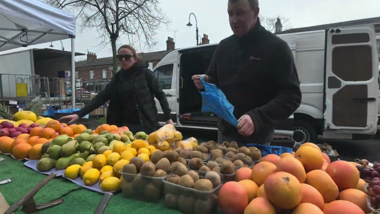 Frodsham Thursday street market Pt1