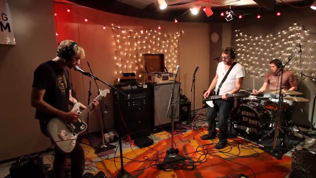 A Place to Bury Strangers - I Lived My Life... (Live on KEXP)