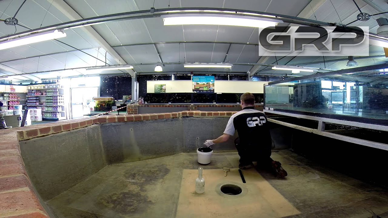 Pond fibreglassing.  Flowcoat.