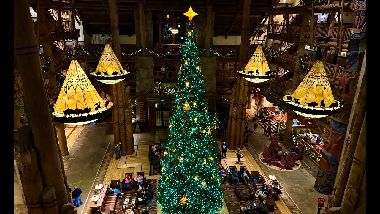 Wilderness Lodge/Boulder Ridge Christmas Trees & Sunset Stroll