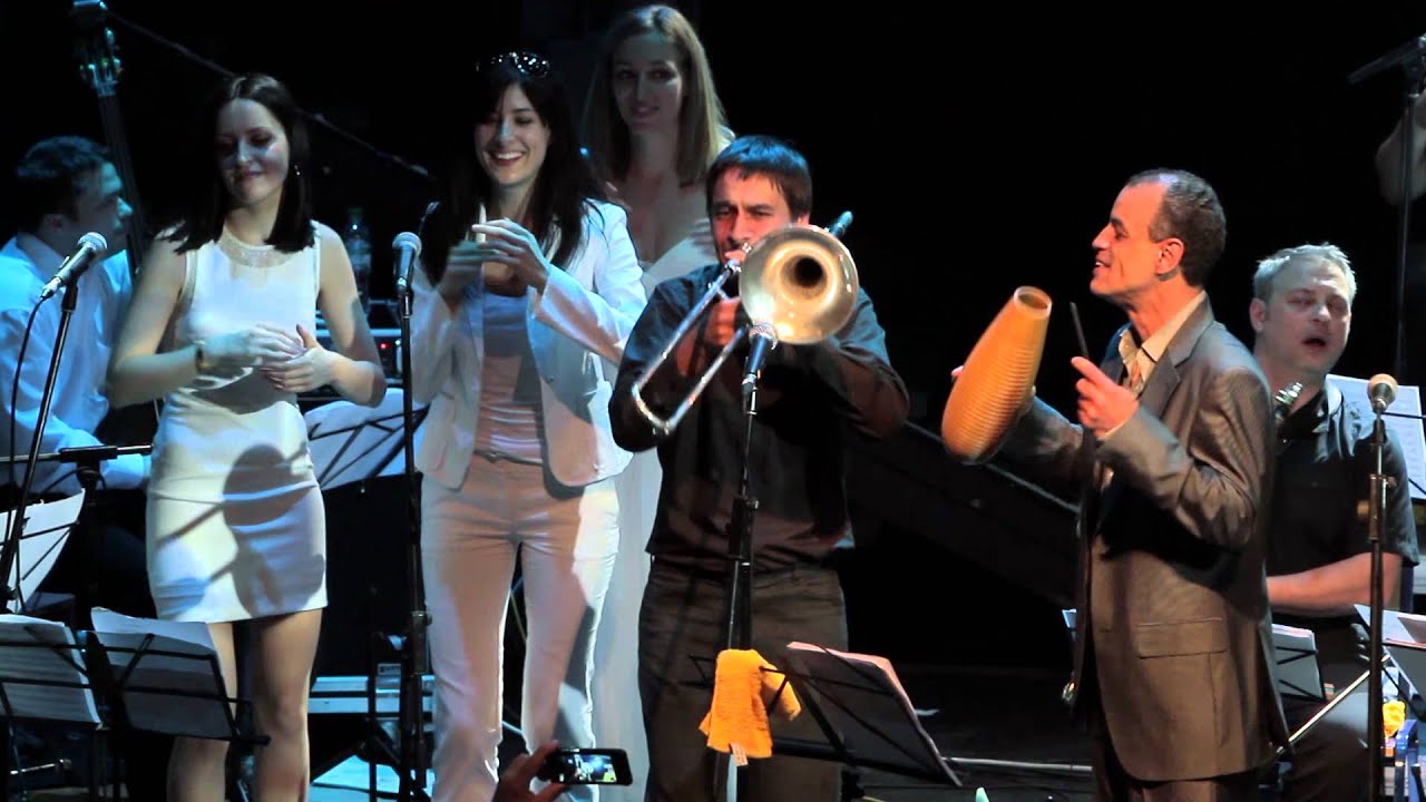 Kiev Big Band feat. Frankie Vasquez, Mitch Frohman & Dislocados - Ahora Mismo