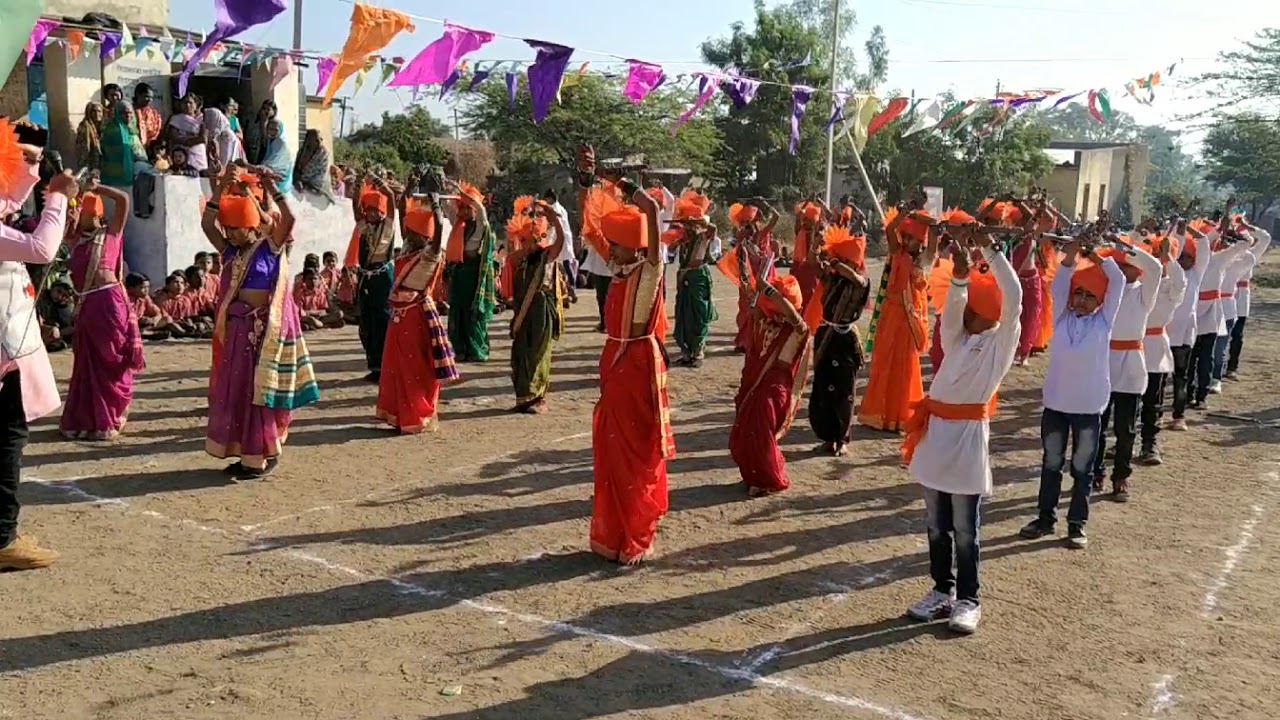 फिर भी दिल है हिंदुस्थानी. लेझीम पथक